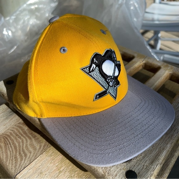 Zephyr Pittsburgh Penguins NHL Hockey Snapback Hat Cap Gold/Grey - Picture 1 of 7